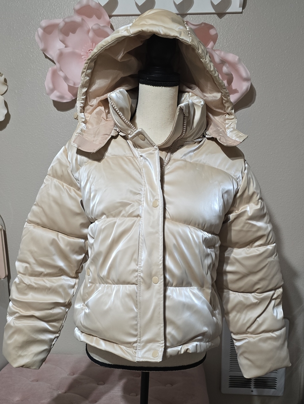 Forever 21 Women’s Cream Hooded Puffer Jacket